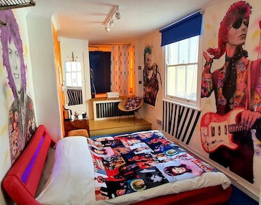 Rebel Rebel - Bowie themed room  - Hotel Pelirocco, Brighton - Nov 2019